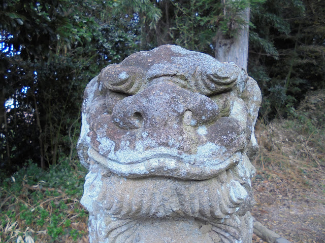 岡成神社の狛犬