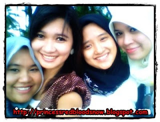 The Eyes Of Redbloodsnow's Blogs - Applepie, Kiki, Shiha + Zie