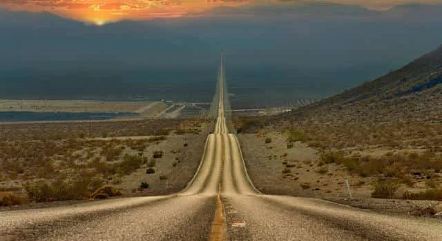 WORLD'S LONGEST STRAIGHT ROAD IS NOW IN SAUDI ARABIA