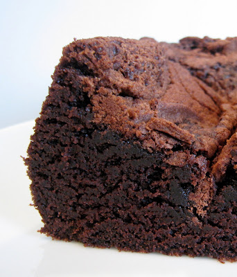 Rustic Cocoa Cream Loaf Cake