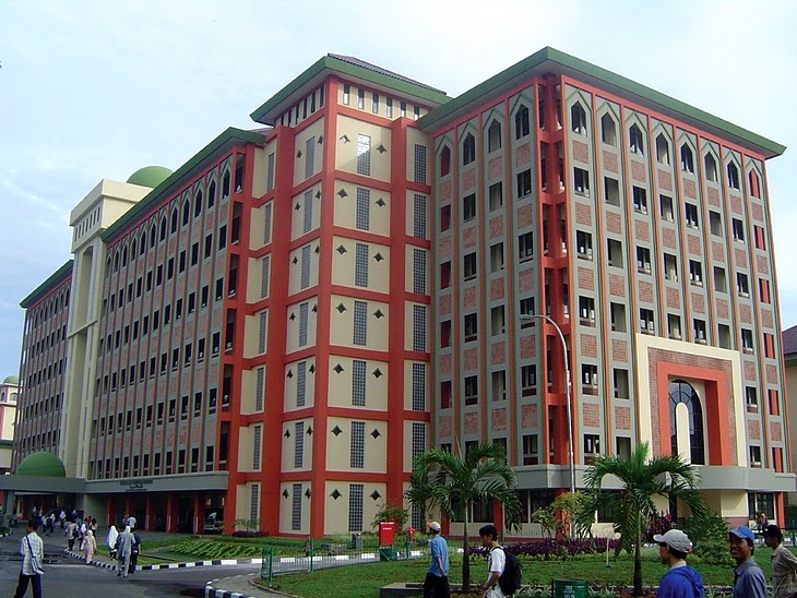 Fakultas Ekonomi Universitas Jember Fakultas Ekonomi 