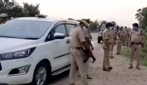 UP police officer accused of murder, police teams in search