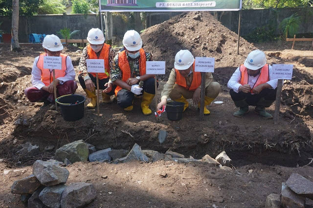 Bupati Ground Breaking Pembangunan Galangan Kapal dan Musholla PT Dukuh Raya Shipyard