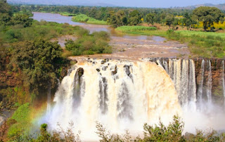 النيل الأزرق في بحيرة تانا من أفضل أماكن جذب السياحه في الحبشه The Blue Nile in Lake Tana