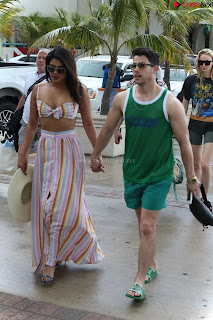 Priyanka Chopra and Sophie Turner Enjoying Beach time in Swimsuit Bikinis   .xyz Exclusive Pics 006.jpg