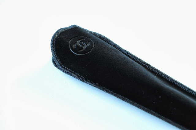 Chanel no. 2 Angled Powder Brush velvet pouch