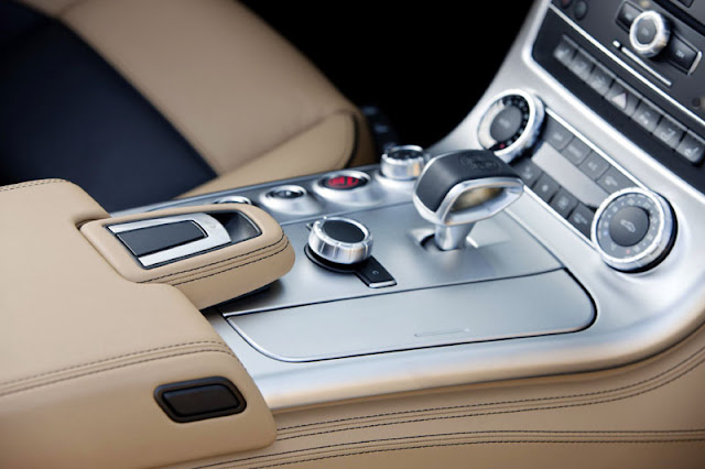 2012 Mercedes Benz SLS AMG Roadster interior