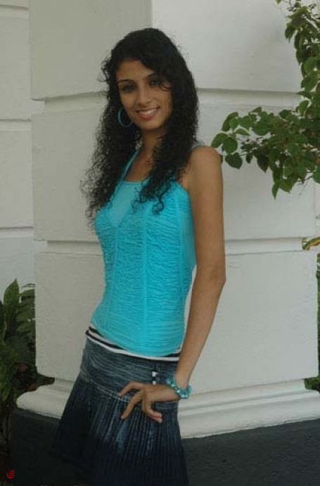 Nadeesha YapageSexy Girls Pictures