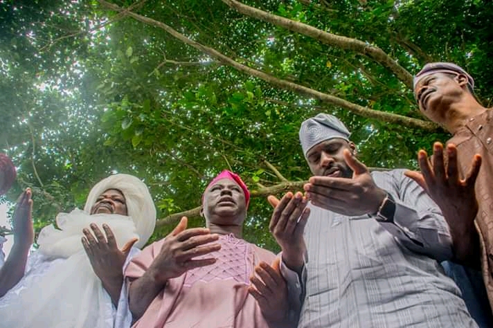 Oyo State Speaker Rt Hon Ogundoyin Adebo Celebrates Eid Al Adha With His Home Town People in Eruwa also Prays With Them See Photos3