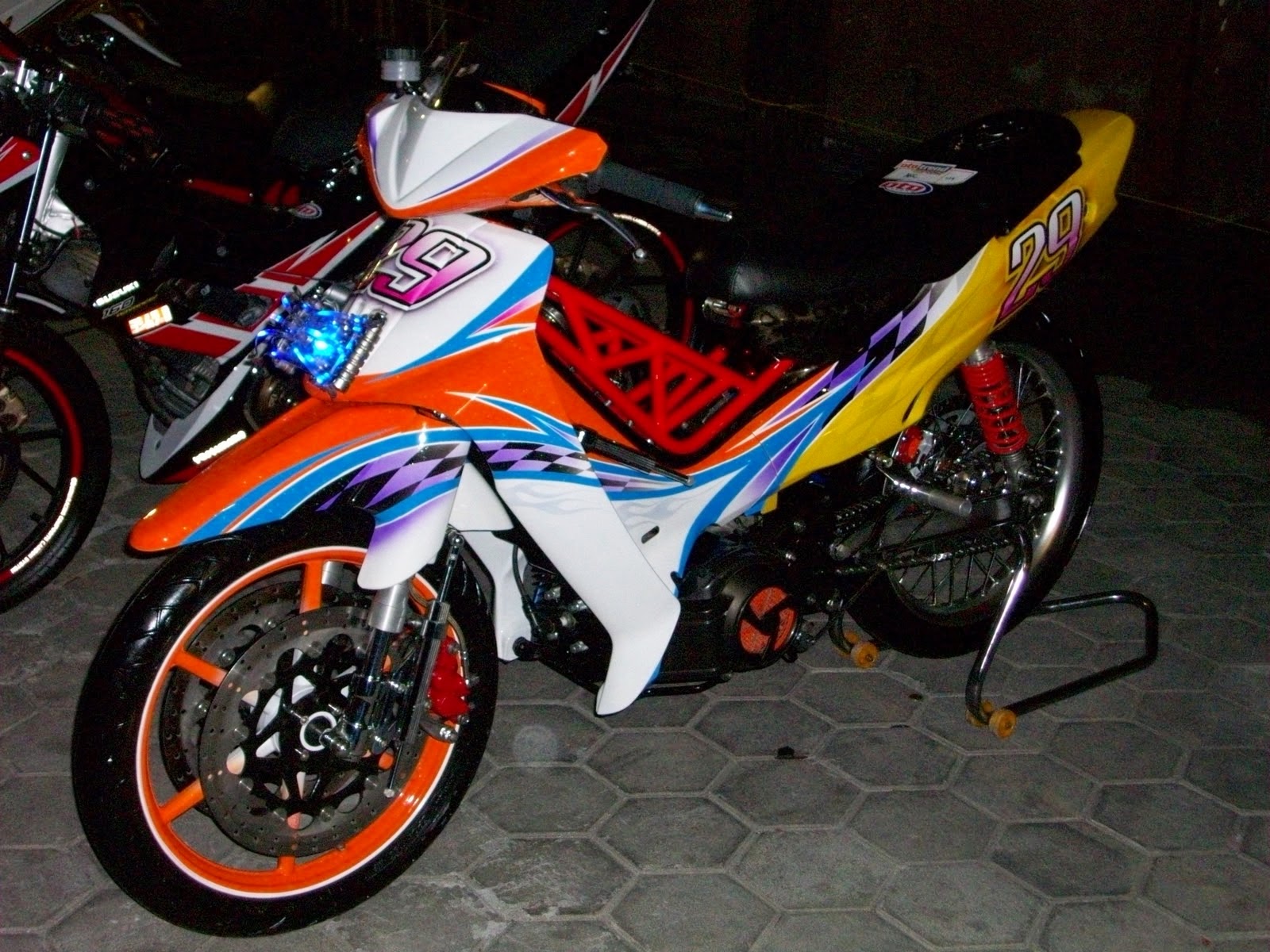 Gambar Modifikasi Kawasaki Klx Supermoto Keren Gambartopcom