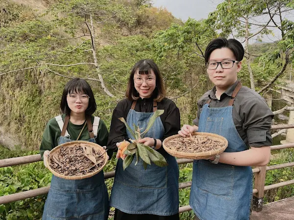 ▲太平藍團隊運用廢棄的天然植物作材料。（中分署提供）