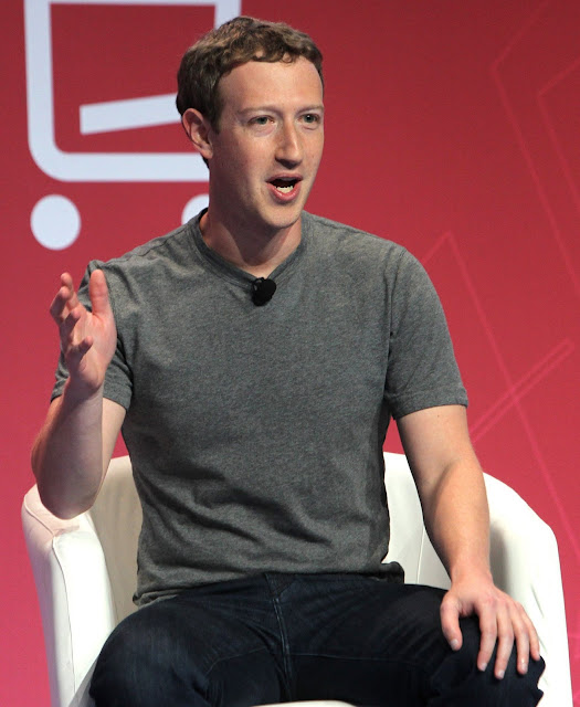 Drop-out Mark Zuckerberg, finally get Harvard degree