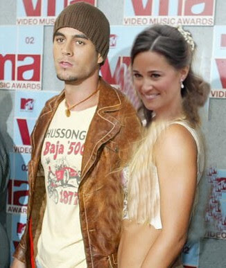 enrique iglesias engaged