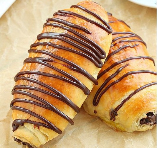 PAIN AU CHOCOLAT (CHOCOLATE CROISSANTS) MADE FROM SCRATCH #Dessert #PartyRecipe