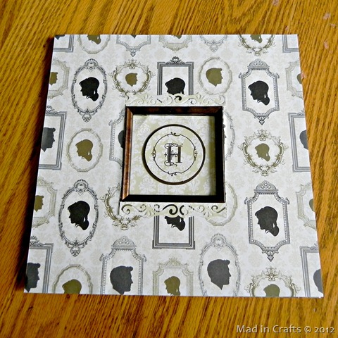 add initial to center