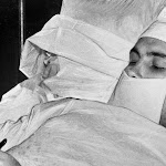 Dokter Bedah Ini Mengoperasi Dirinya Sendiri Dan Berhasil Selamat Dari Usus Buntu