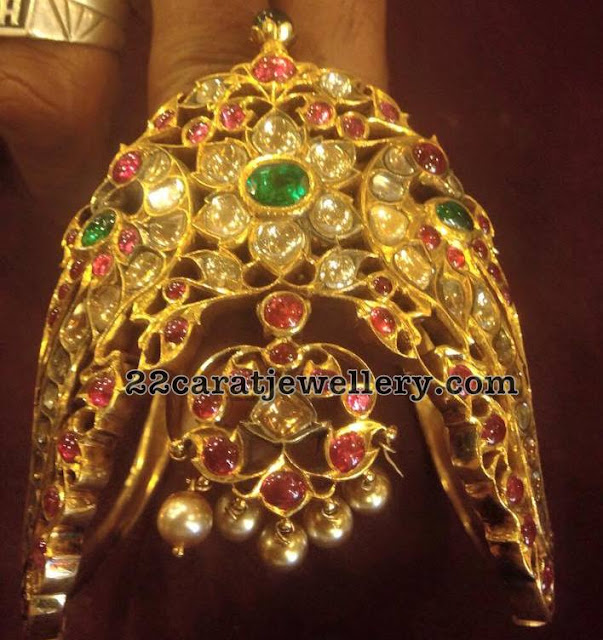 Heavy Kundan Vanki 