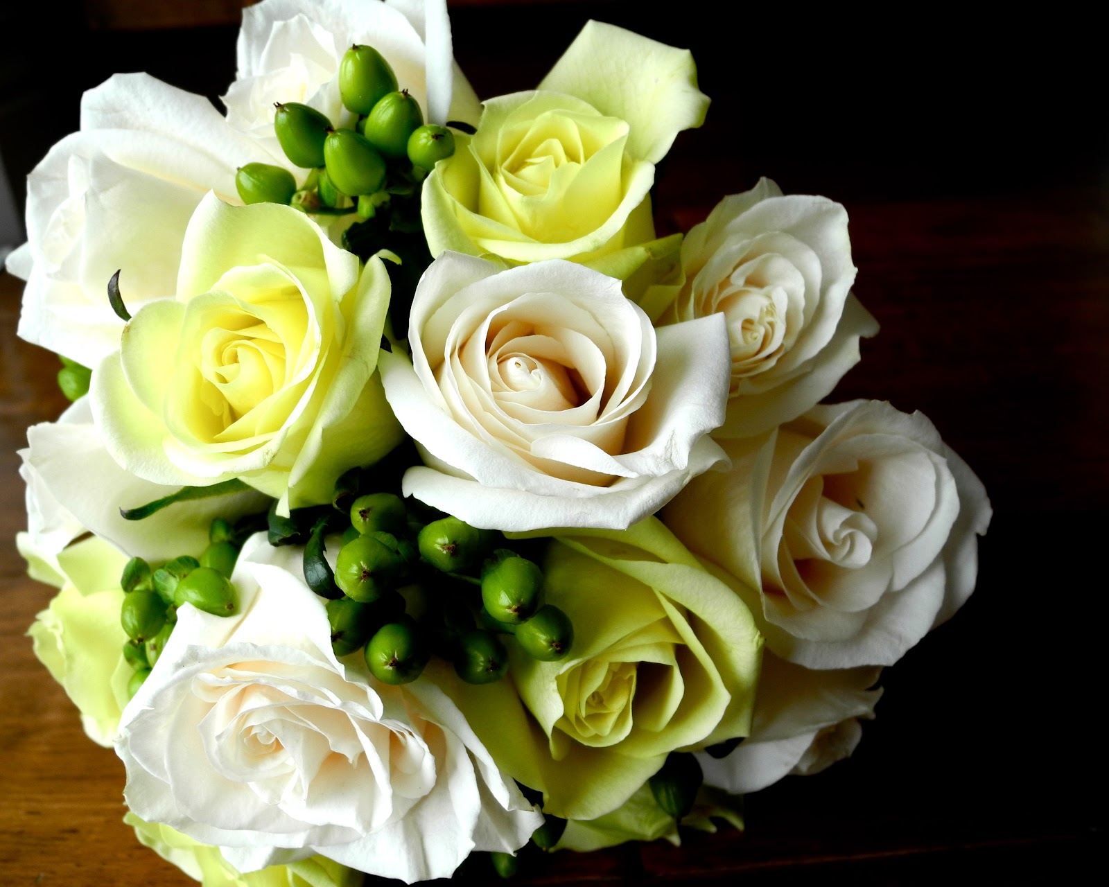 green wedding bouquets