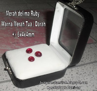 Permata Ruby Merah darah