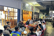 Kapolres Gayo Lues bersama forkopimda serap keluhan masyarakat jemaah Tarawih di Cafe bergendal pada kegiatan jum'at Tarawih Curhat