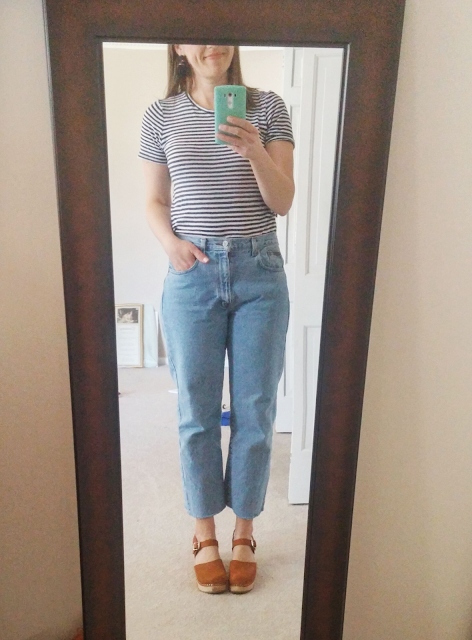 mom jeans, vintage Calvin klein jeans, high waisted vintage jeans, vintage jeans and clogs, cropped high waisted jeans and clogs, Mia clogs outfit, stripes and mom jeans outfit