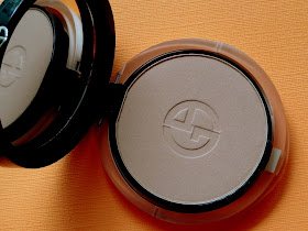 Giorgio Armani Luminous Silk Compact in 5.5 Review, Photos, Swatches