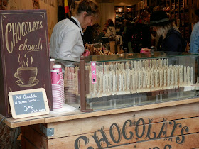 By E.V.Pita, Brussels, the Chocolate Street (Belgian sweets) / Por E.V.Pita, la calle de los chocolates de Bruselas, en Bélgica