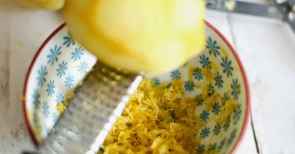 Grate Frozen Lemon