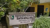Pekerjaan Rabat Beton di Desa Pondok Tengah Dinilai Amburadul dari Tahun 2018-2020