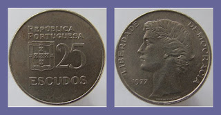 P39 PORTUGAL 25 ESCUDOS COIN XF (1971-1974)