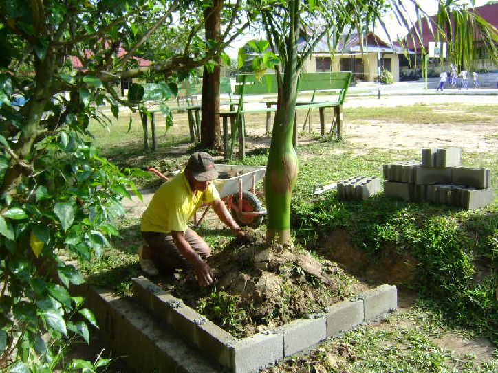 TUKANG KEBUN YANG MERASA ALLAH MELIHATNYA ABAM KIE The 