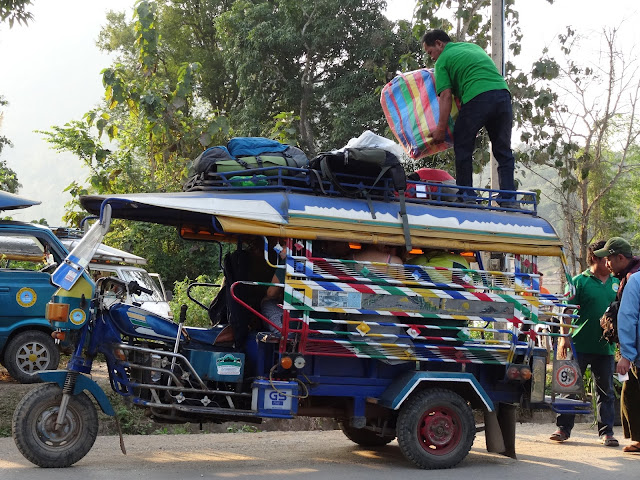 laos tuktuk