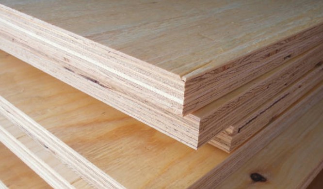 jigsaw to cut plywood