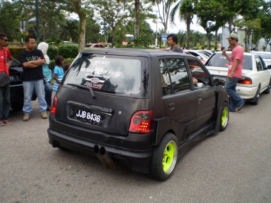 Here is an matte black Kancil with wide body kit owned by member of THE