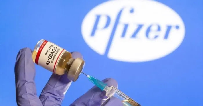 Νέα καταγγελία για το εμβόλιο της Pfizer: Γυναίκα εμφάνισε πρήξιμο σε λεμφαδένα - Η αντίδραση γιατρών και ΕΟΔΥ