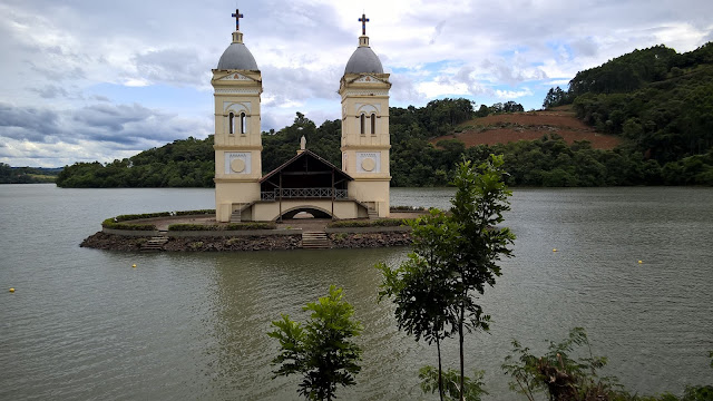 Torres da Igreja Submersa, Itá, SC