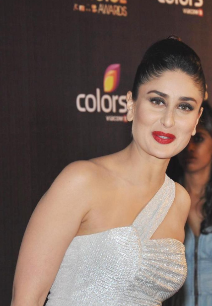 Kareena Kapoor in a sexy dress!!!