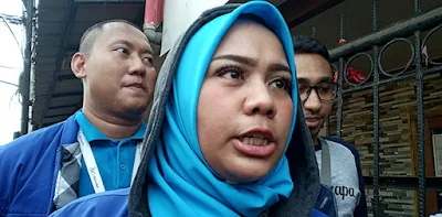 Usai Dihujat Pamer Starbucks Tutupi Ka'bah, Putri Zulhas Ngaku untuk Pancing Obrolan