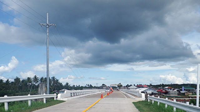 approaching the Pambujan Bridge