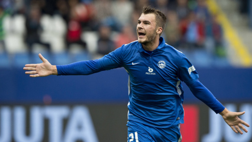 Oficial: El Dinamo Moscú firma a Komlichenko