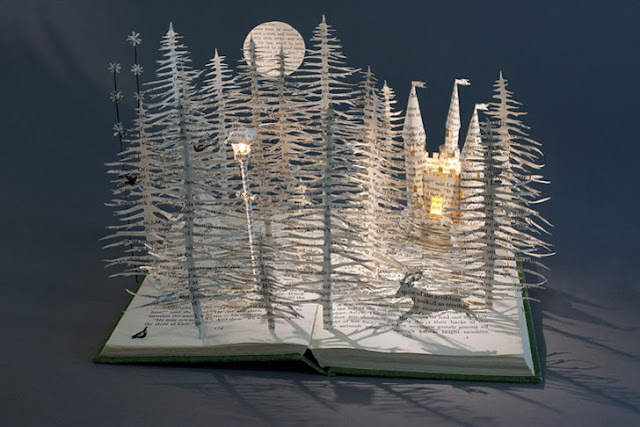 Impressionantes esculturas de papel ilustram a magia e o encanto dos livros