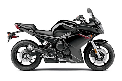 2011 Yamaha FZ6R metalic black