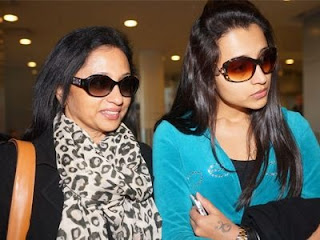 trisha-krishnan-dengan-ibunya-uma-krishnan