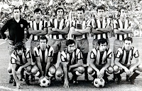 CLUB ATLÉTICO DE MADRID. Temporada 1971-72. Rodri, Martínez Jayo, Ovejero, Calleja, Iglesias, Adelardo. Ufarte, Luis, Gárate, Irureta y Salcedo. CLUB ATLÉTICO DE MADRID 2 VALENCIA C. F. 1 Sábado 08/07/1972, 20:30 horas. Copa del Generalísimo, Final. Madrid, estadio Santiago Bernabéu: 100.200 espectadores. GOLES: 1-0: 31’, Salcedo. 1-1: 36’, Valdez. 2-1: 62’, Gárate.