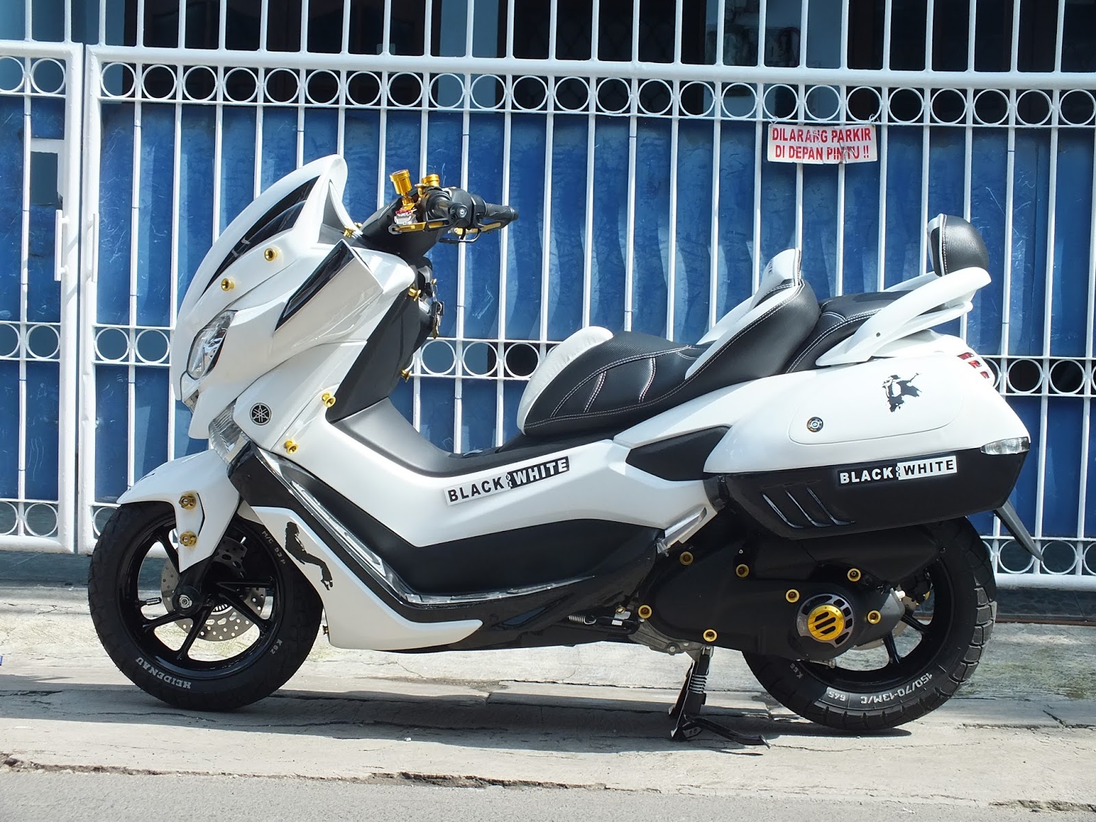 Modifikasi JOK MOTOR JOK YAMAHA NMAX MODEL PHYTON Tema BLACK OR