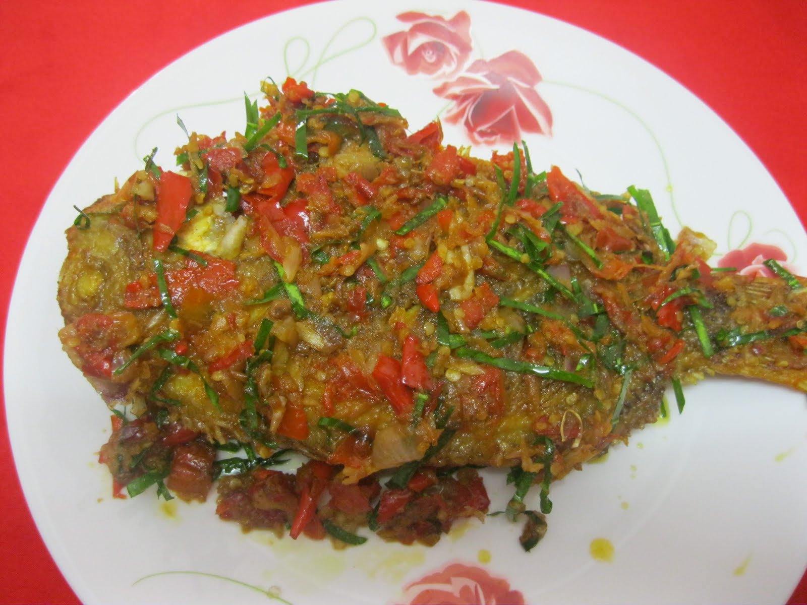 Dari Dapur Maklong: Ikan Tilapia Merah Goreng Berlada