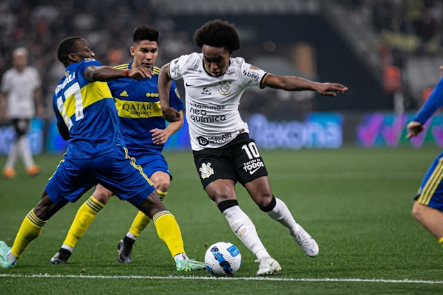  CORINTHIANS DESPERDIÇA PÊNALTI E FICA NO EMPATE COM O BOCA JUNIORS PELA LIBERTADORES