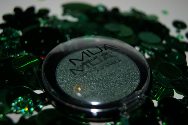 MUA Single Eyeshadow in Shade 7