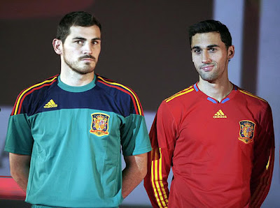 Spain Football Team Wallpapers Images Pictures Latest 2013 Photos,3D,Fb Profile,Covers Funny Download Free HD Photos,Images,Pictures,wallpapers,2013 Latest Gallery,Desktop,Pc,Mobile,Android,High Destination,Facebook,Twitter.Website,Covers,Qll World Amazing,