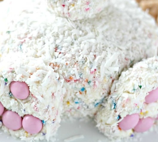 Sweet Bunny Butt Cheese Ball Easter Dessert with Coconut #dessert #yummyfood